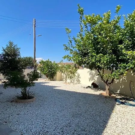 Villa Trachonas *